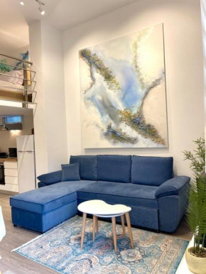 Lovely Blue Home - Centre City